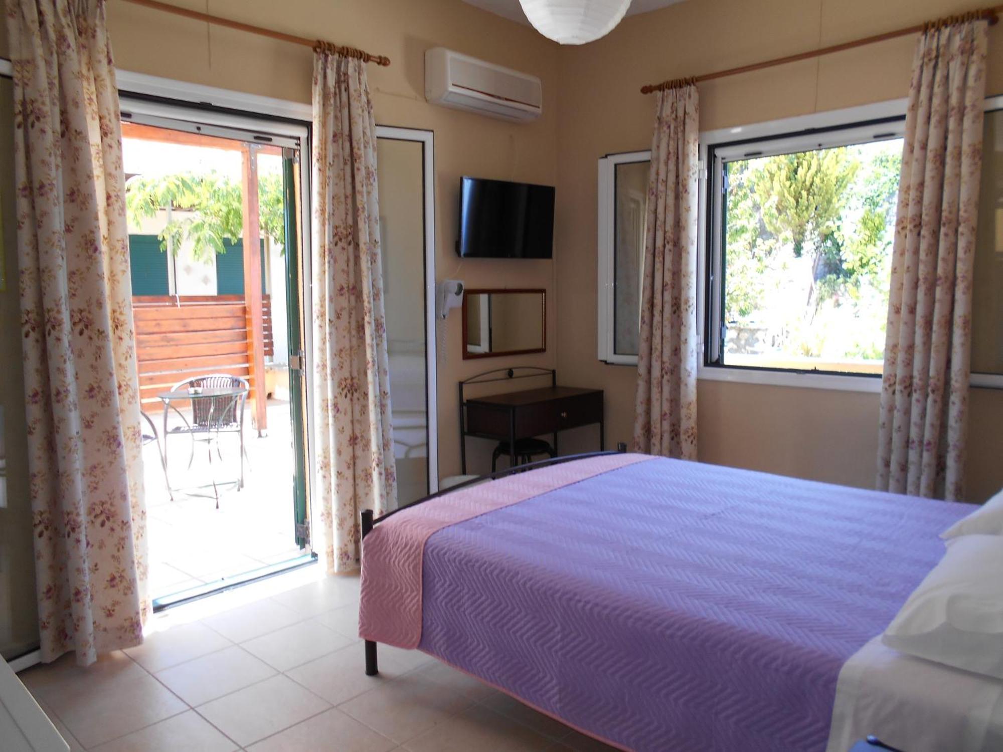 Zephyros Rooms And Apartments Drymon 外观 照片